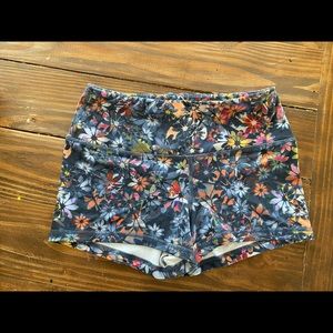 Flowers - HRO - M
Singled lined